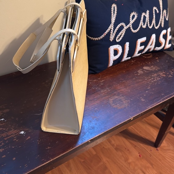 LOUIS VUITTON Epi Croisette PM Tote Bag 👉🏻hard to find color VANILLA👈🏻Auth. - Picture 2 of 7